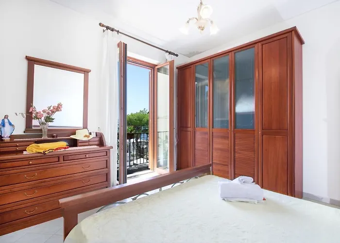 Costanzo Beachfront Air Conditioning And Free Wi-fi Apartament Positano