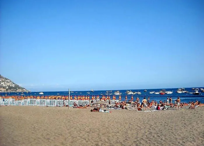 Apartament Costanzo Beachfront Air Conditioning And Free Wi-fi