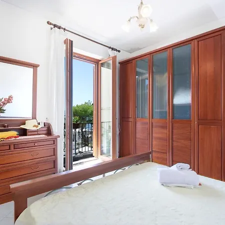 Villa Costanzo Beachfront Air Conditioning And Free Wi-Fi Apartment Positano