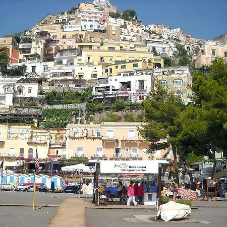 Appartamento Costanzo Beachfront Air Conditioning And Free Wi-fi *