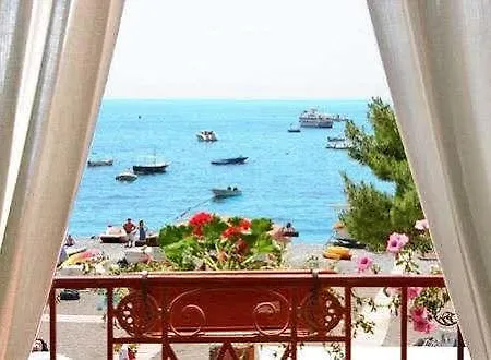 Apartment Villa Costanzo Beachfront Air Conditioning And Free Wi-Fi