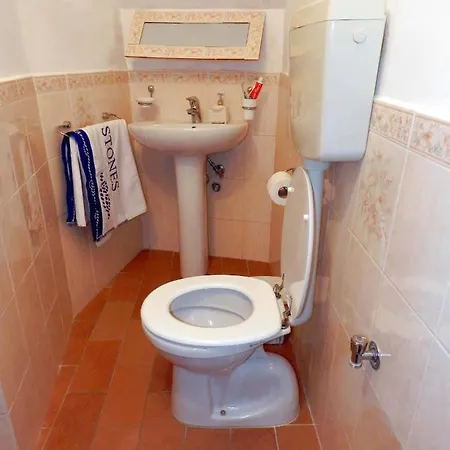 Villa Costanzo Beachfront Air Conditioning And Free Wi-Fi Apartment