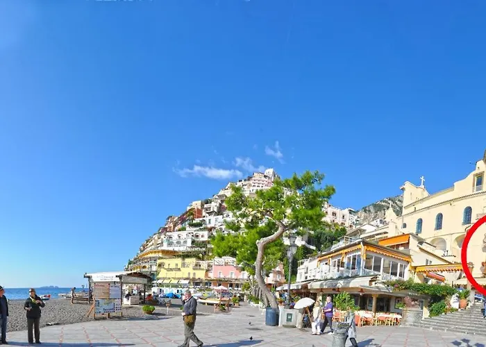 Apartment Costanzo Beachfront Air Conditioning And Free Wi-fi