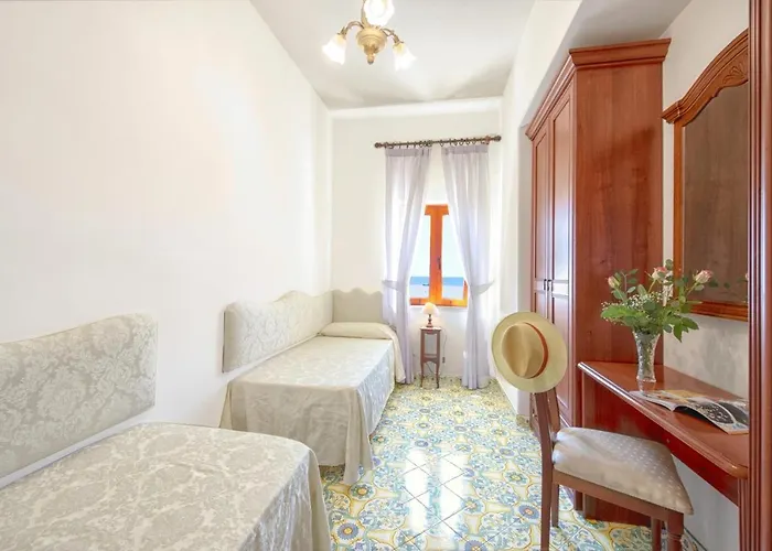 Costanzo Beachfront Air Conditioning&free Wi-fi