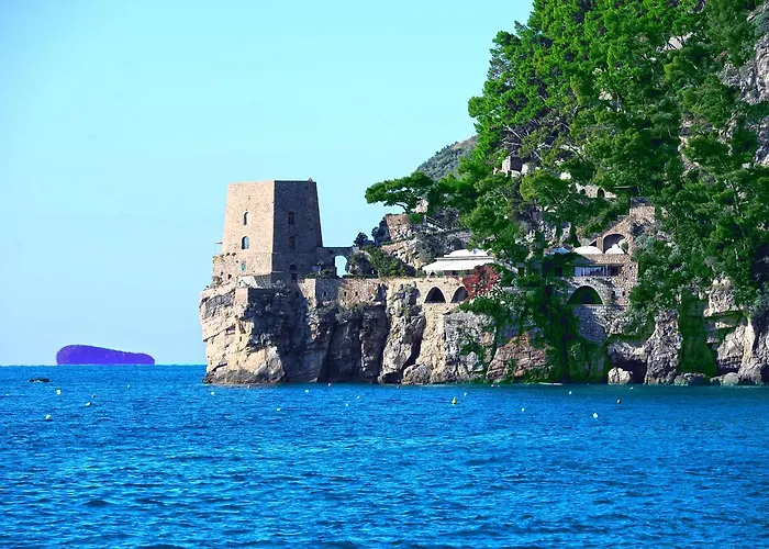 Costanzo Beachfront Air Conditioning And Free Wi-fi *