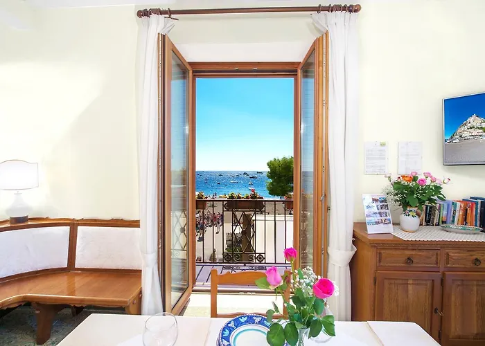 Appartamento Costanzo Beachfront Air Conditioning&free Wi-fi Positano