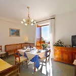 Apartment Costanzo Beachfront Air Conditioning And Free Wi-fi