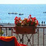 Apartment Costanzo Beachfront Air Conditioning And Free Wi-fi Positano
