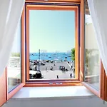 Costanzo Beachfront Air Conditioning And Free Wi-fi Apartment Positano
