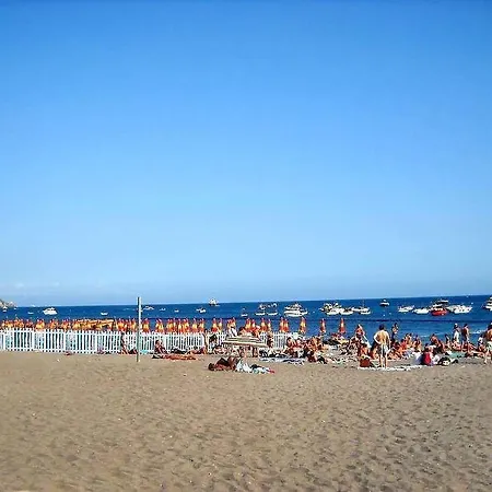 דירה Costanzo Beachfront Air Conditioning And Free Wi-fi