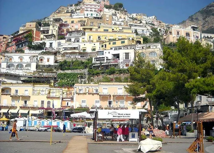 Appartement Costanzo Beachfront Air Conditioning And Free Wi-fi *