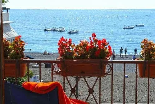 Appartement Costanzo Beachfront Air Conditioning And Free Wi-fi Positano