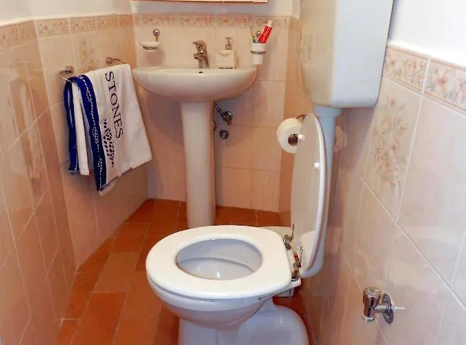 Costanzo Beachfront Air Conditioning And Free Wi-fi Appartement